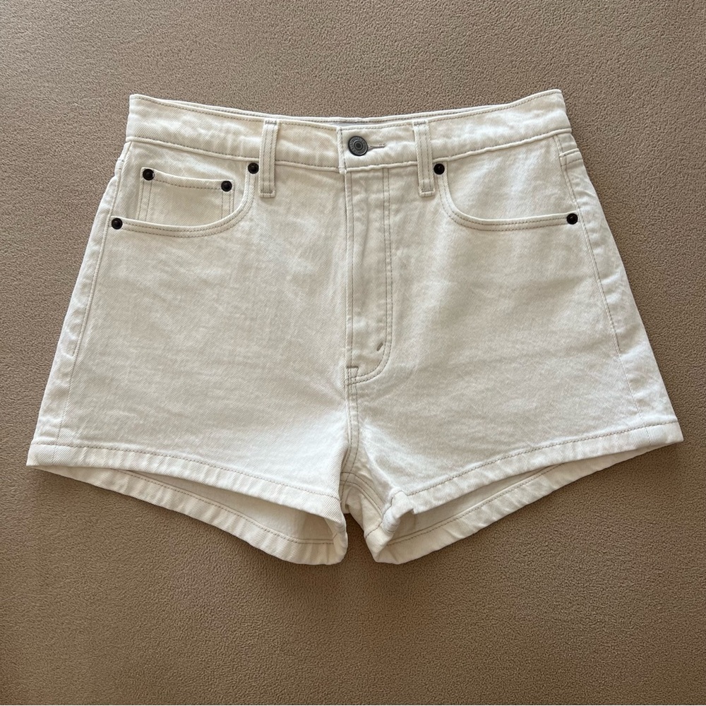 abercrombie & fitch cream high-rise mom shorts